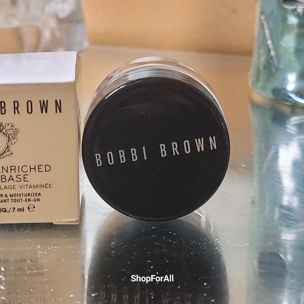 Bobbi Brown - Picture 6 of 6